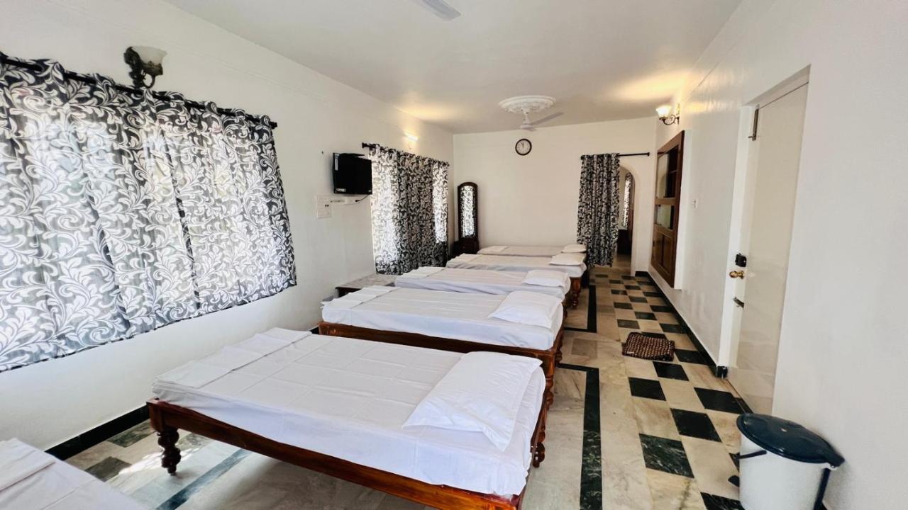 Villa Celeste Пондичери Екстериор снимка